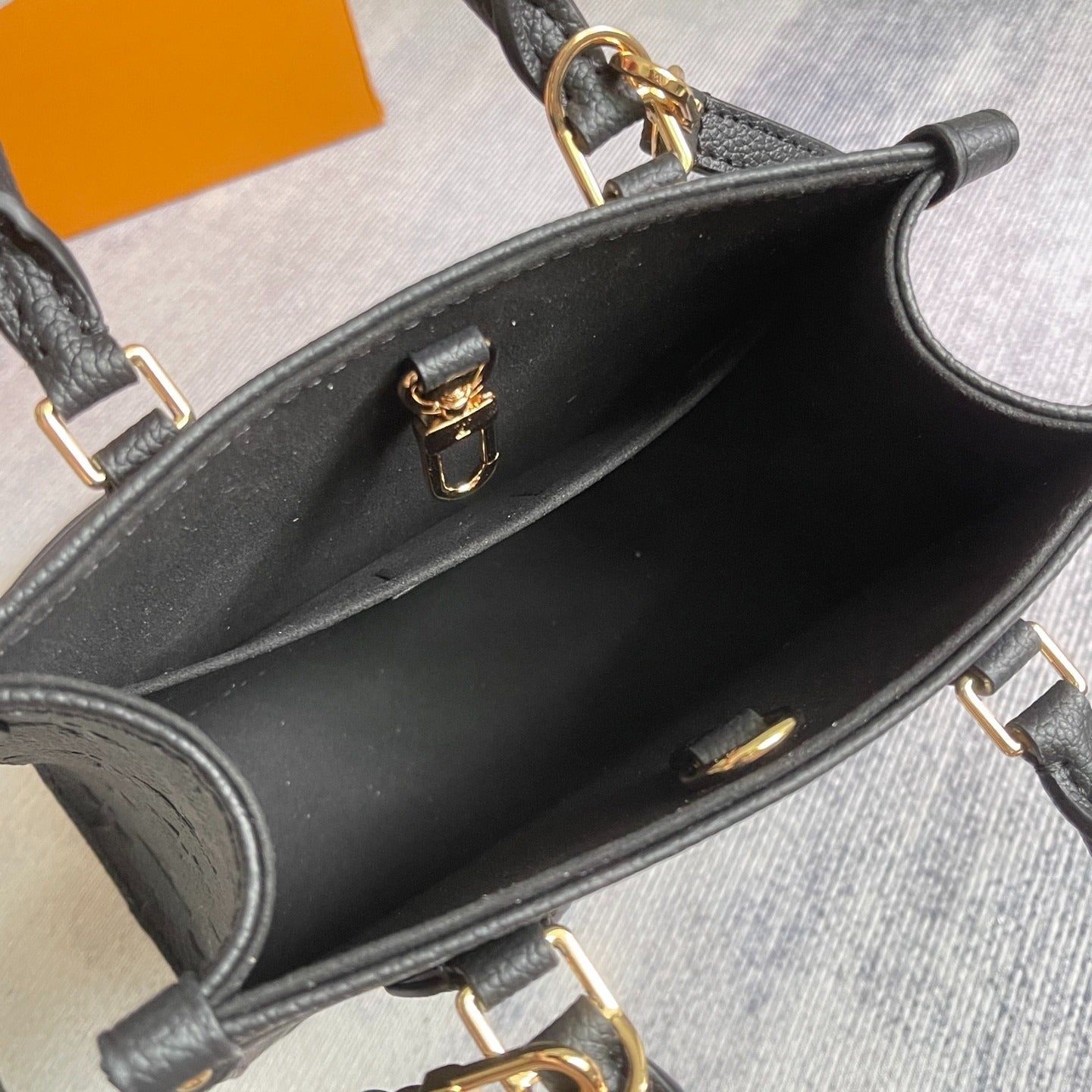 Purse 18*15*8.5cm