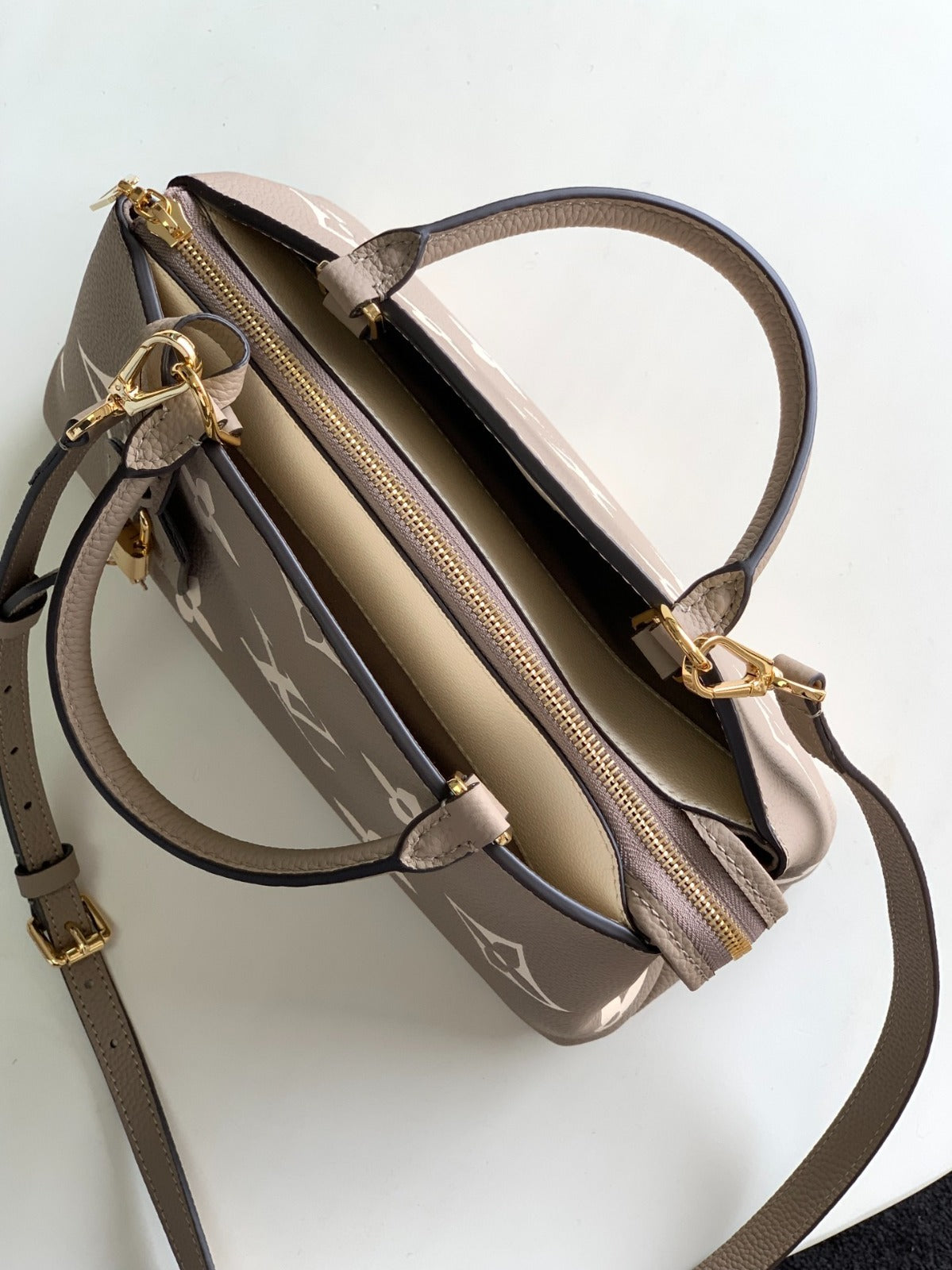Purse 29*18*12.5cm