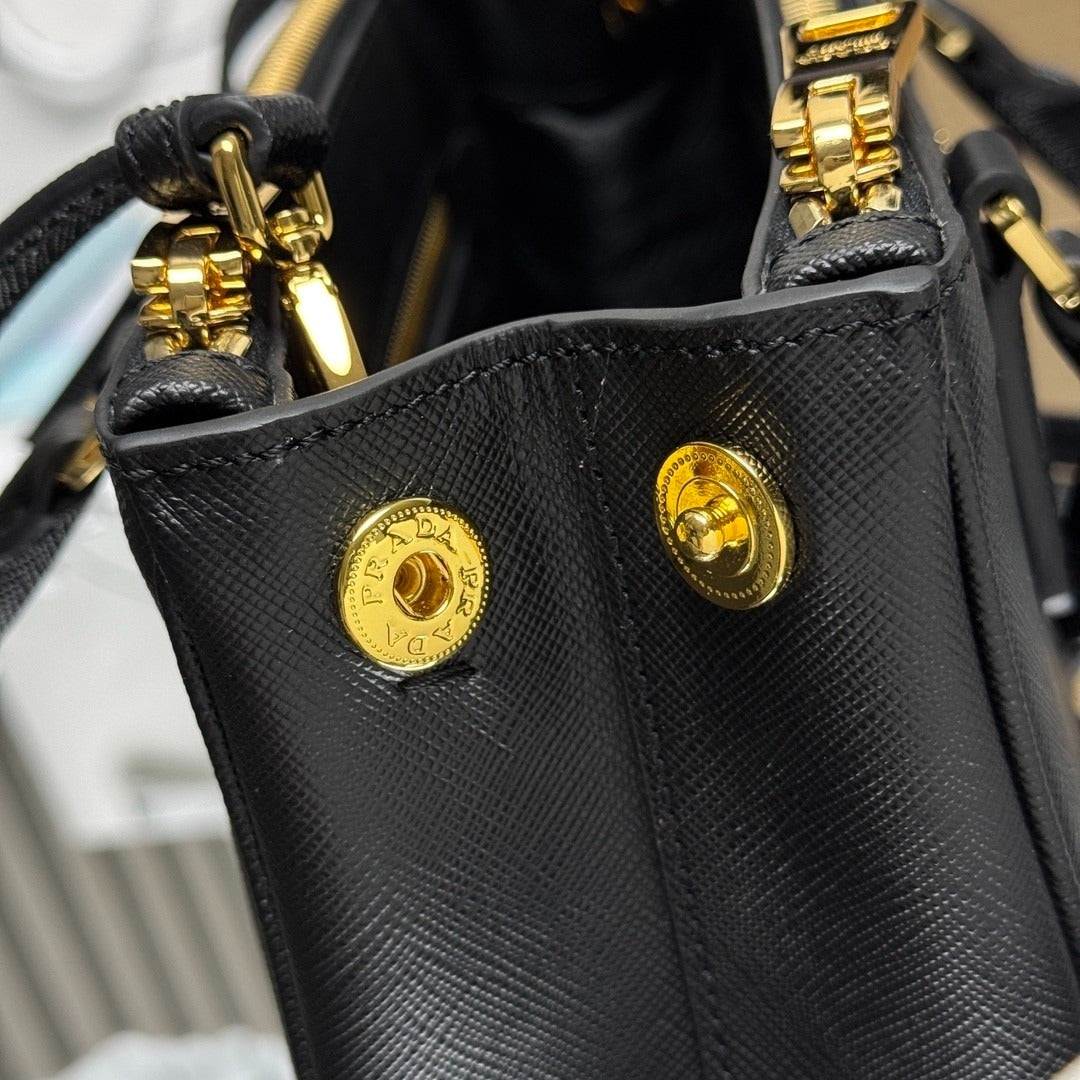 Purse 21*12.5*8.5cm