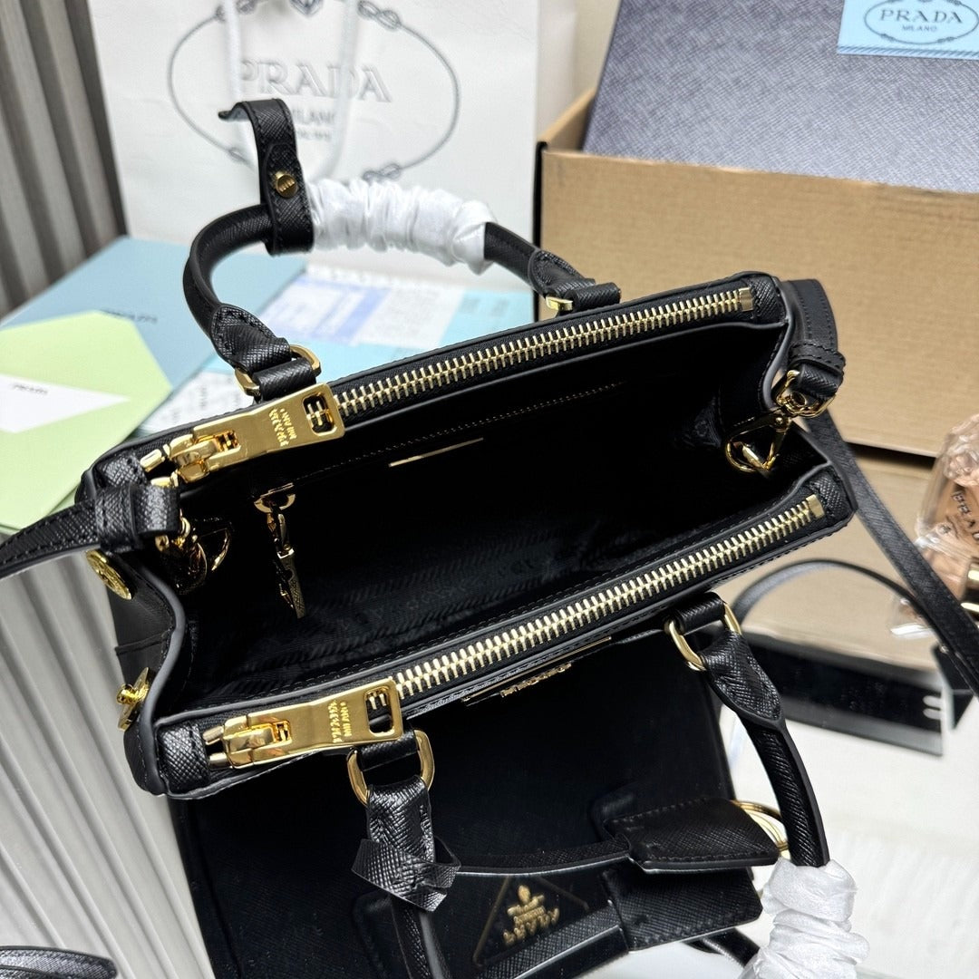 Purse 21*12.5*8.5cm