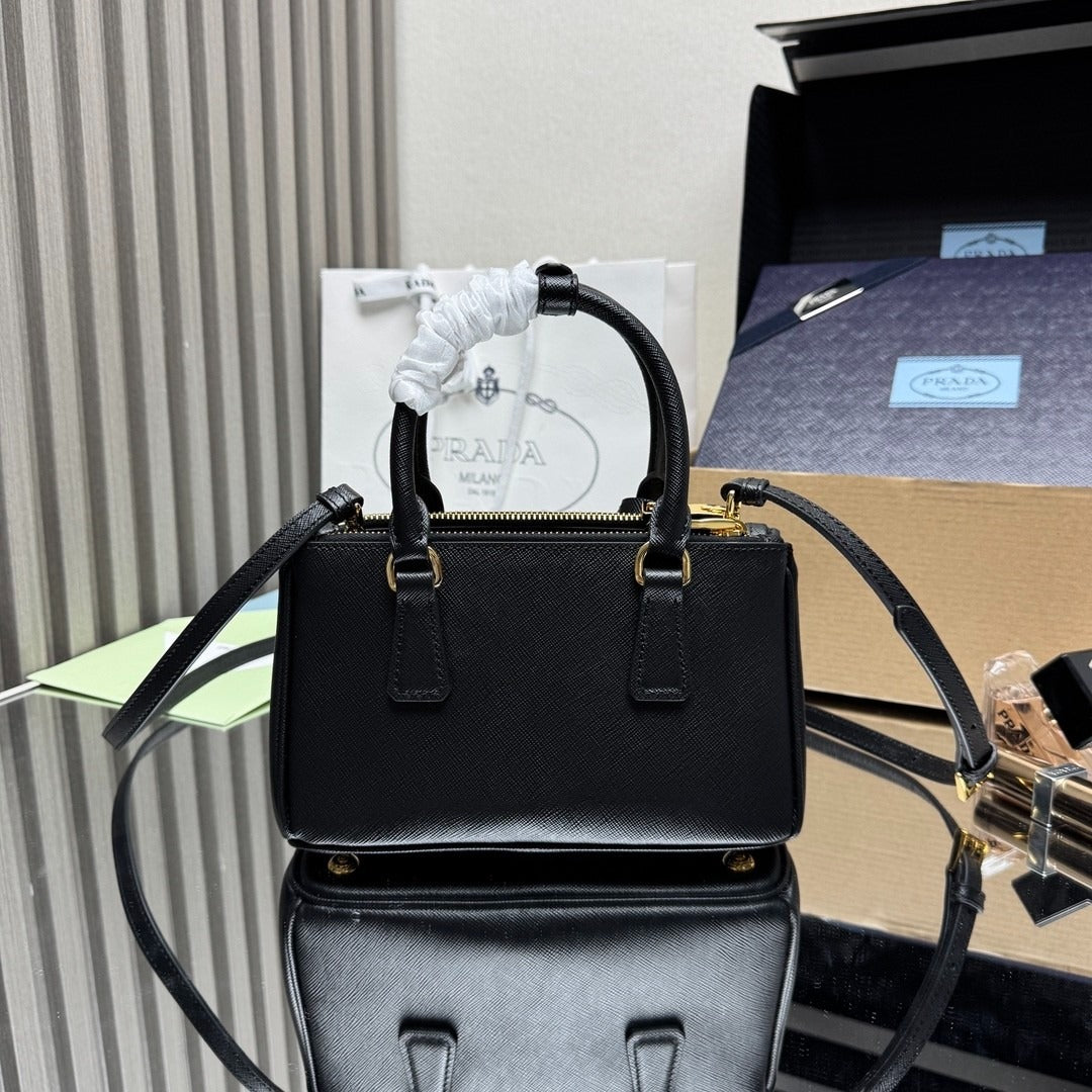 Purse 21*12.5*8.5cm