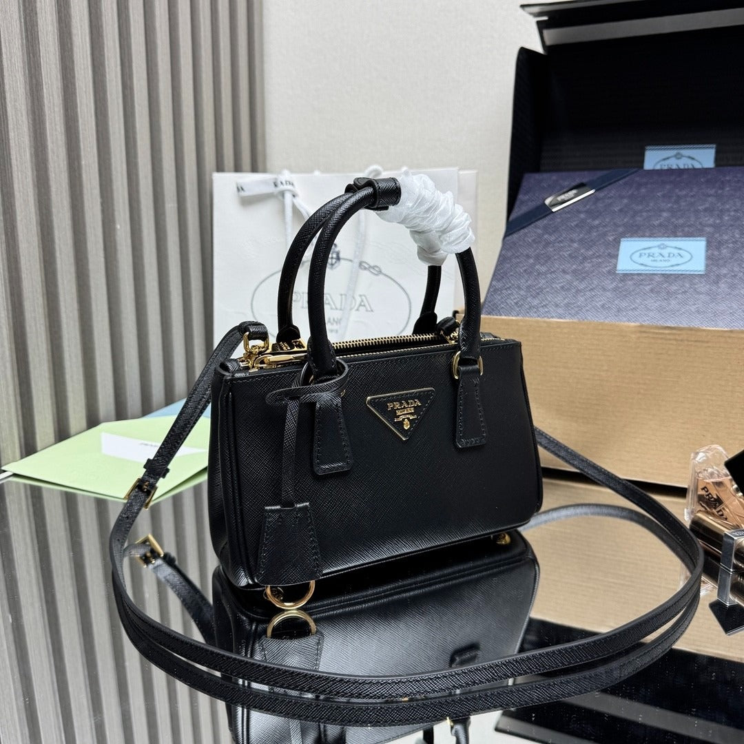 Purse 21*12.5*8.5cm