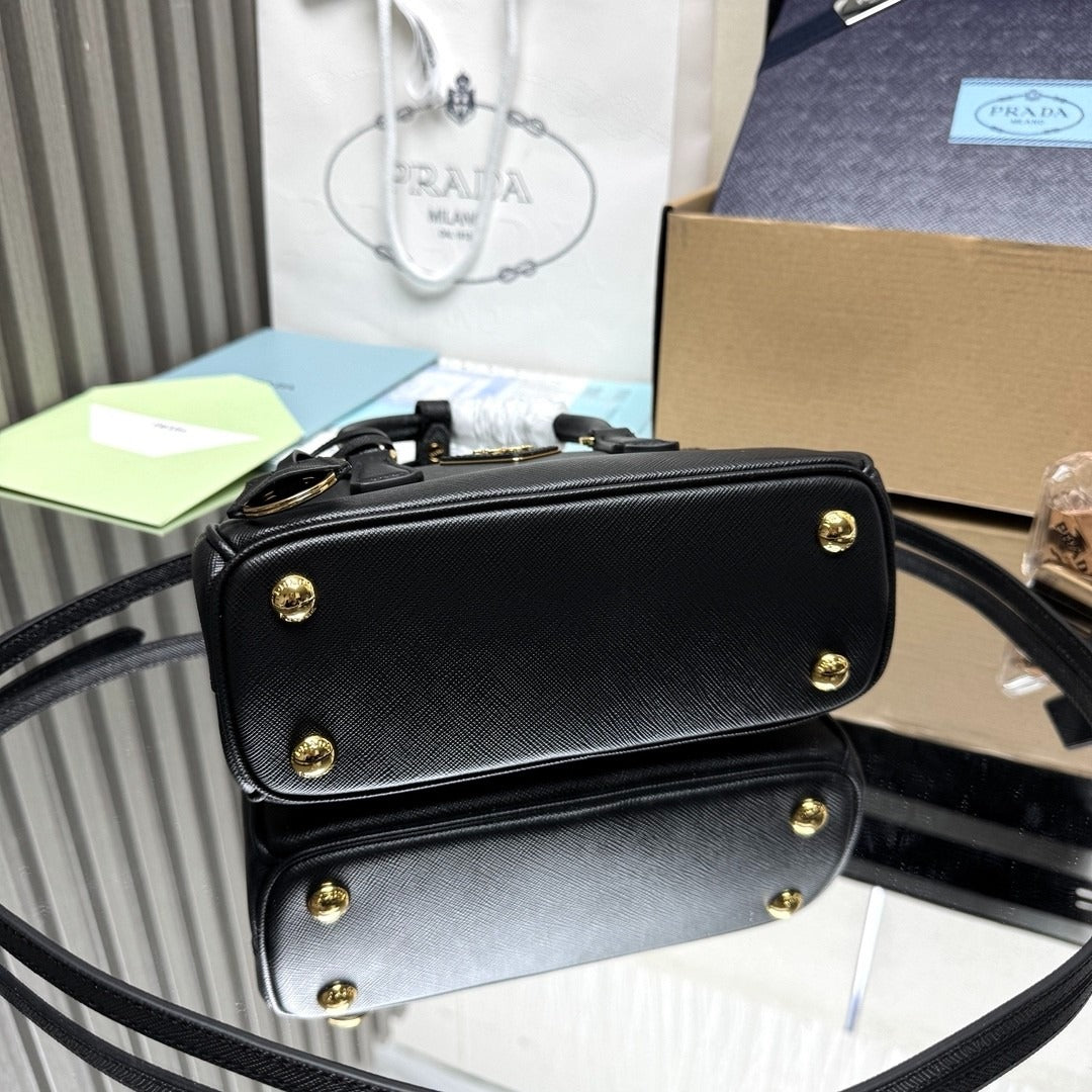 Purse 21*12.5*8.5cm