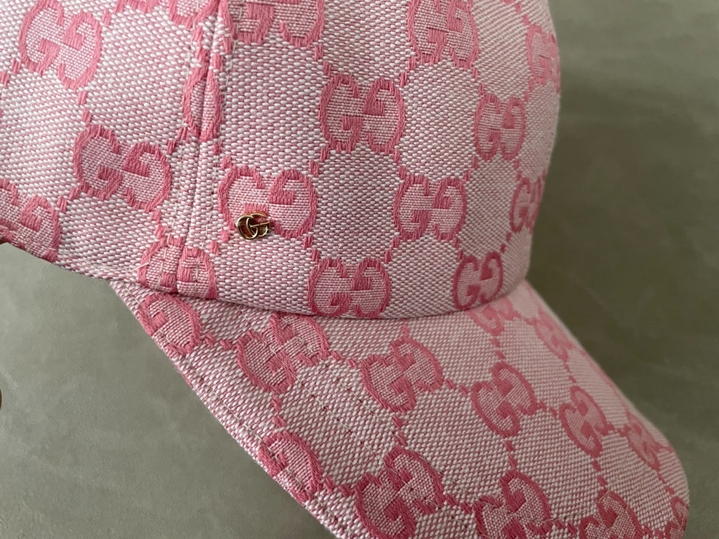 Caps