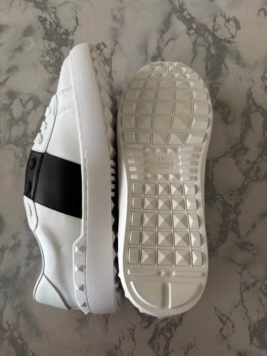 Shoes - fast delivery