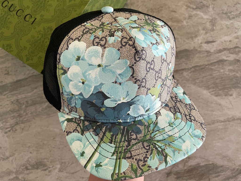 Caps